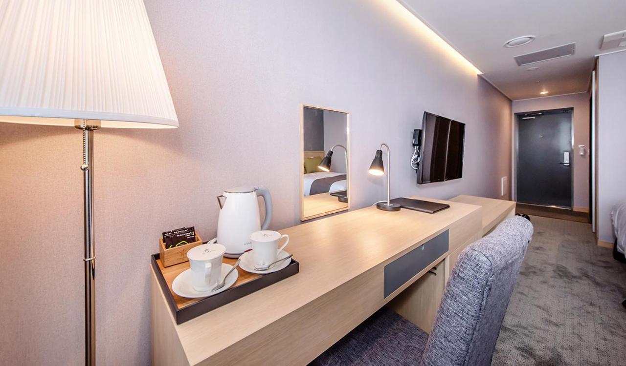 Hotel Shalom Jeju Extérieur photo
