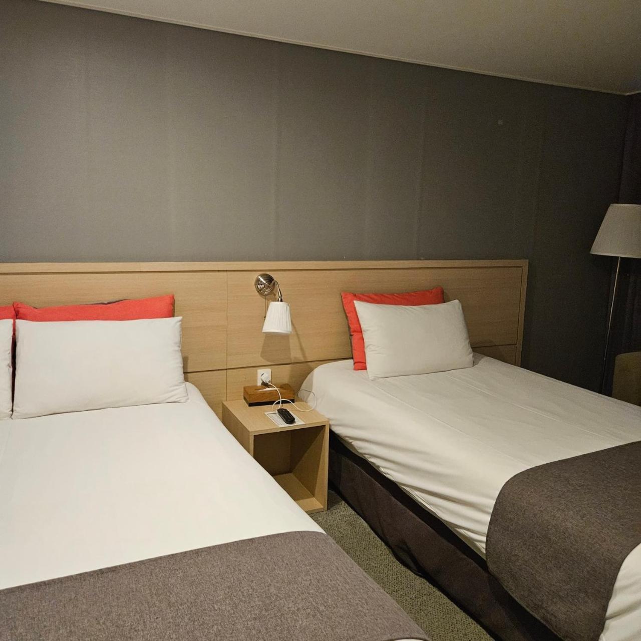 Hotel Shalom Jeju Extérieur photo