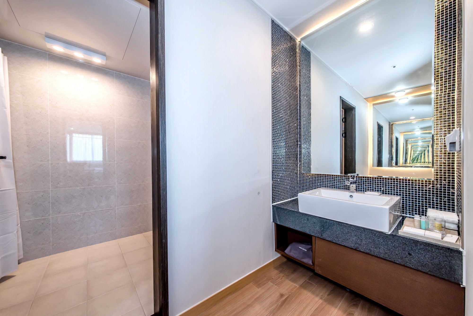 Hotel Shalom Jeju Extérieur photo